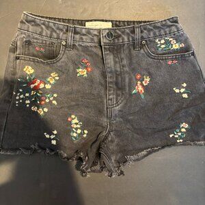 Banjara Black Denim Women’s Shorts – Floral Embroidery, Faux Fur Hem, Size 5/26